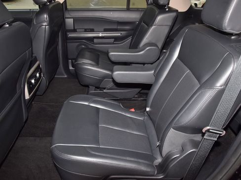 Used 2022 Ford Expedition XLT RWD image 14