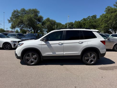 Used 2021 Honda Passport Touring image 3