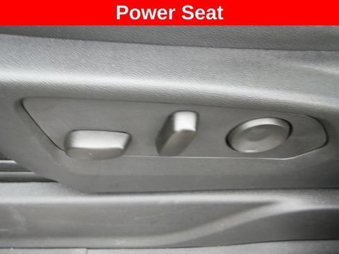 Used 2025 GMC Yukon AT4 w/ AT4 Premium Package AWD/4WD image 29