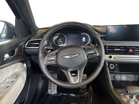 Used 2025 Genesis G70 3.3T Advanced image 13