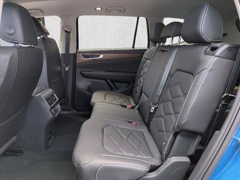 New 2026 Volkswagen Atlas SE FWD image 16
