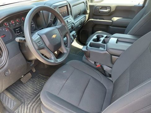 Used 2022 Chevrolet Silverado 2500 Custom w/ Custom Convenience Package AWD/4WD image 18