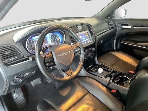 Used 2022 Chrysler 300 S w/ Comfort Group image 9