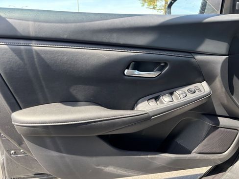 Used 2025 Nissan Sentra SV image 18