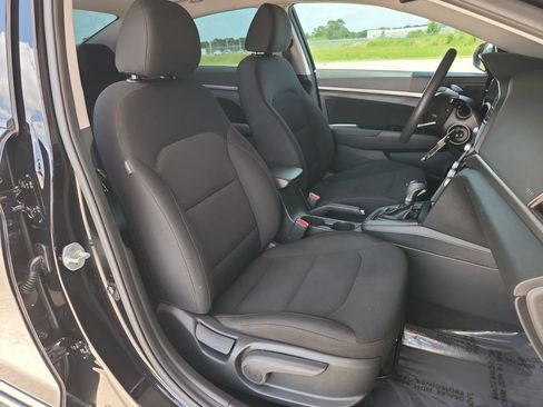 Used 2020 Hyundai Elantra SEL w/ Cargo Package (C1) FWD image 15