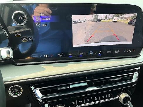 Used 2026 Chevrolet Traverse LT w/ LPO, Floor Liner Package AWD/4WD image 21