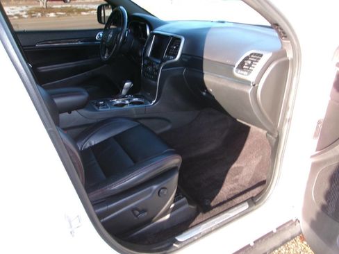 Used 2018 Jeep Grand Cherokee Trailhawk w/ Trailhawk Luxury Group image 10