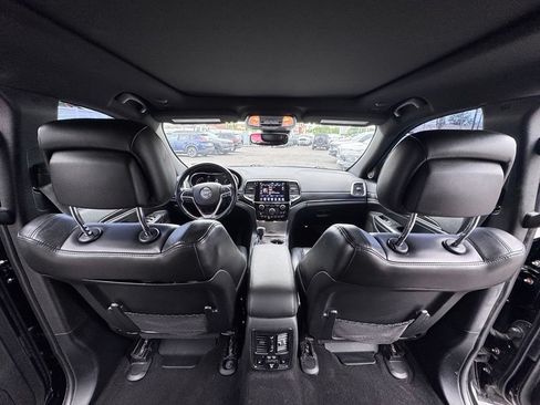 Used 2020 Jeep Grand Cherokee Limited w/ Luxury Group II AWD/4WD image 23