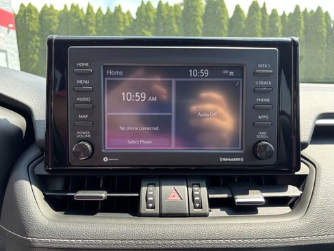 Used 2022 Toyota RAV4 XLE Premium AWD/4WD image 26
