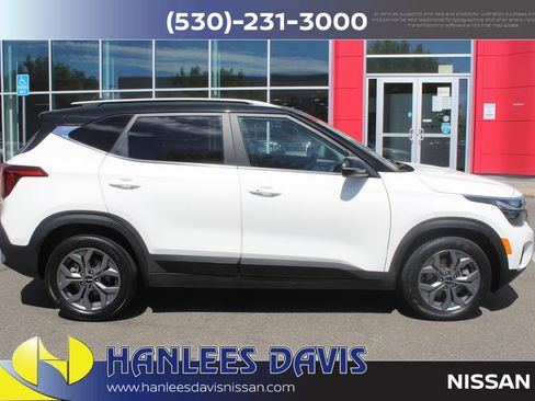 Used 2024 Kia Seltos S AWD/4WD image 6