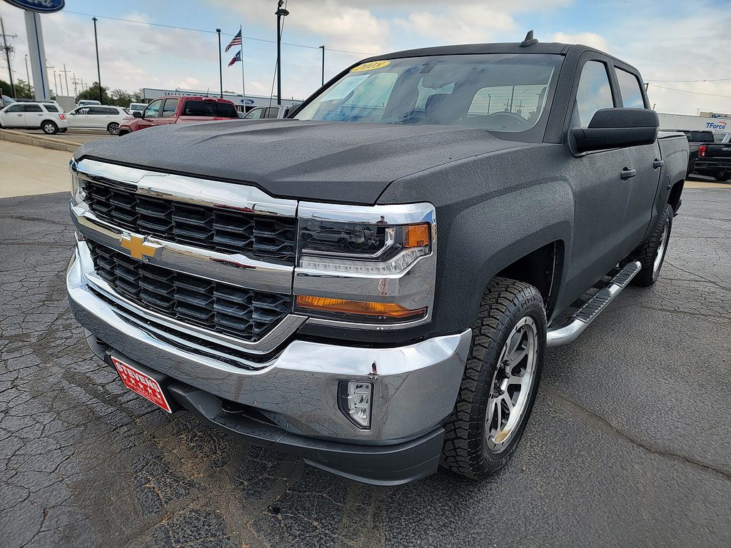 Used 2018 Chevrolet Silverado 1500 LT w/ Texas Edition AWD/4WD image 3