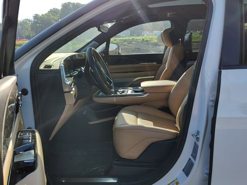 New 2025 Cadillac Escalade IQ Luxury 2 image 9