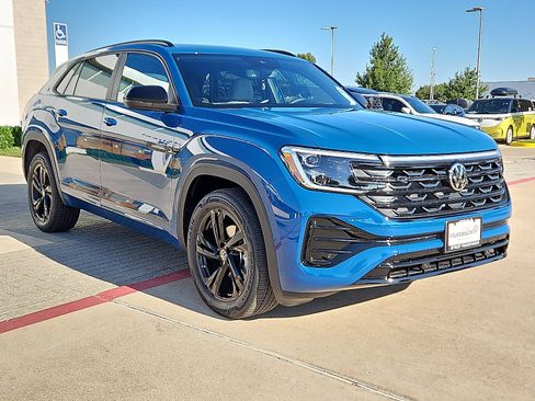 New 2026 Volkswagen Atlas Cross Sport SEL R-Line image 5