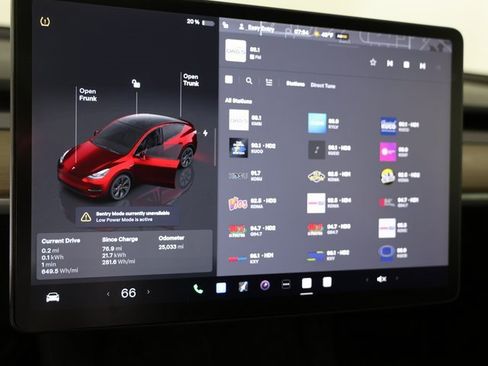 Used 2024 Tesla Model Y Long Range image 10