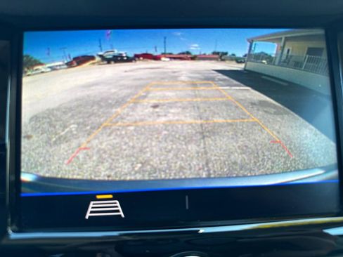 Used 2020 Chevrolet Trax LT FWD image 37