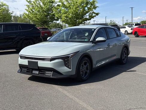 Used 2025 Kia K4 FWD image 5