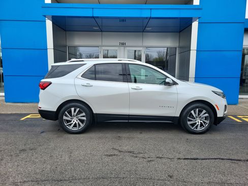 Used 2022 Chevrolet Equinox Premier image 17