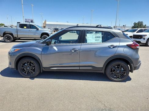 New 2024 Nissan Kicks SR w/ SR Premium Package image 6