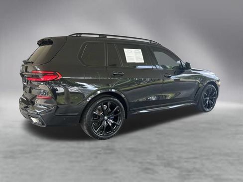 Used 2024 BMW X7 xDrive40i w/ M Sport Package AWD/4WD image 3