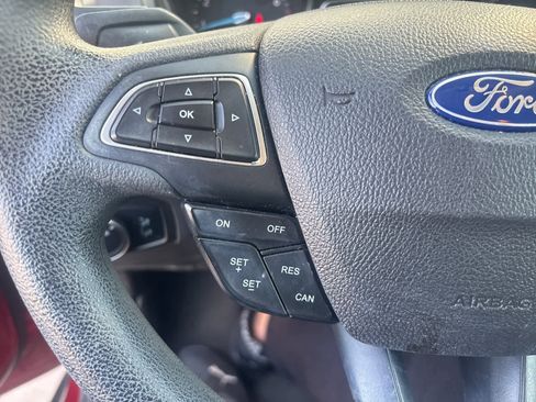 Used 2015 Ford Focus SE image 9