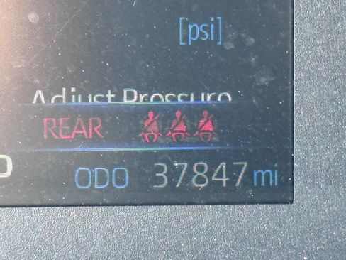 Used 2023 Toyota Corolla SE image 23