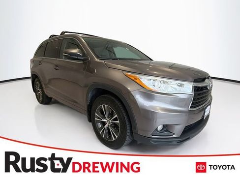 Used 2016 Toyota Highlander XLE AWD/4WD image 1