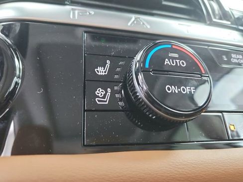 New 2026 Nissan Pathfinder Platinum FWD image 36