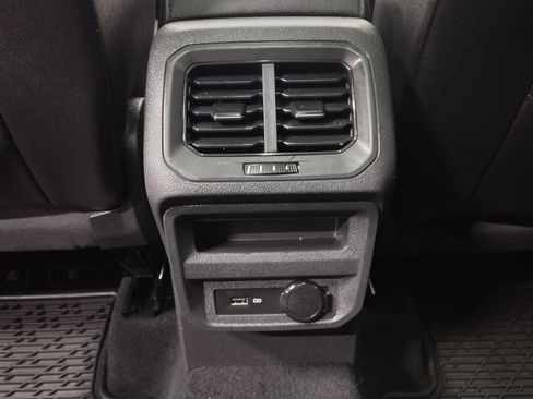 Used 2020 Volkswagen Tiguan SEL Premium R-Line image 41