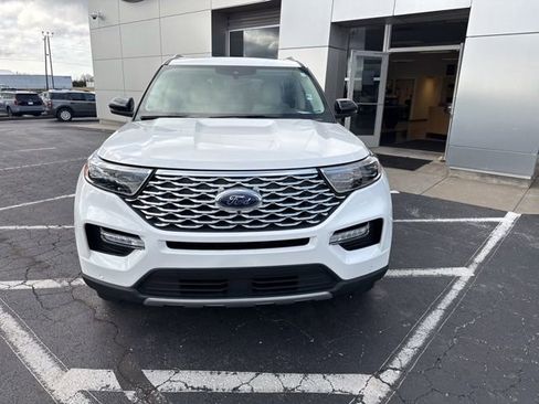 Used 2023 Ford Explorer Platinum w/ Technology Package image 9