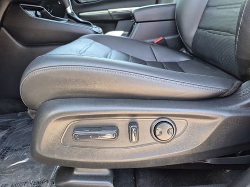 Used 2025 Honda CR-V EX-L image 16