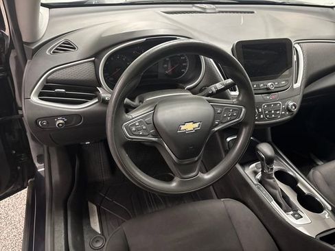 Used 2022 Chevrolet Malibu LT image 13
