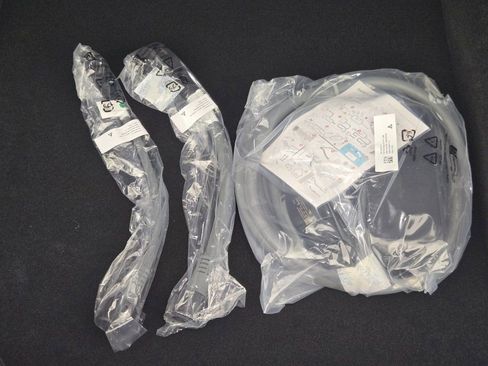 New 2026 BMW 750e xDrive image 25