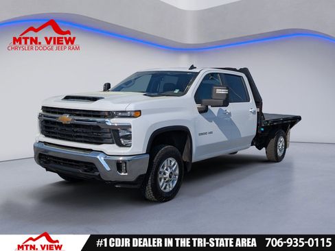 Used 2024 Chevrolet Silverado 2500 LT w/ Convenience Package AWD/4WD image 1
