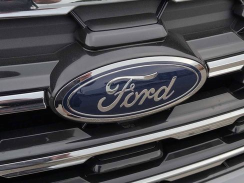 New 2026 Ford Explorer Active w/ Active Comfort Package image 17