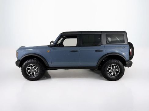 Used 2025 Ford Bronco Badlands AWD/4WD image 2