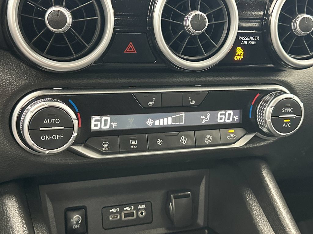 Used 2025 Nissan Sentra SR FWD image 18