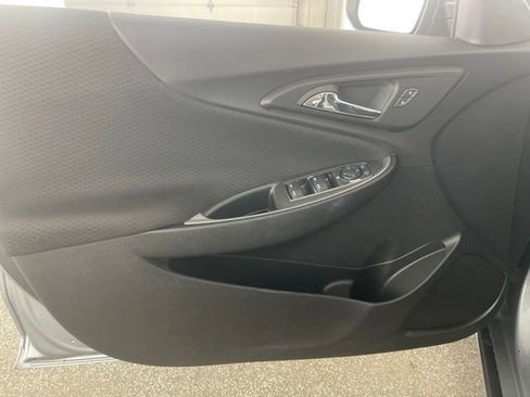 Used 2024 Chevrolet Malibu LT image 35