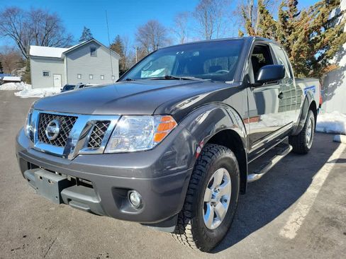 Used 2012 Nissan Frontier SV w/ SV Premium Utility Pkg image 8