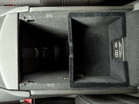 Used 2023 Cadillac XT5 Luxury w/ LPO, Floor Liner Package AWD/4WD image 23