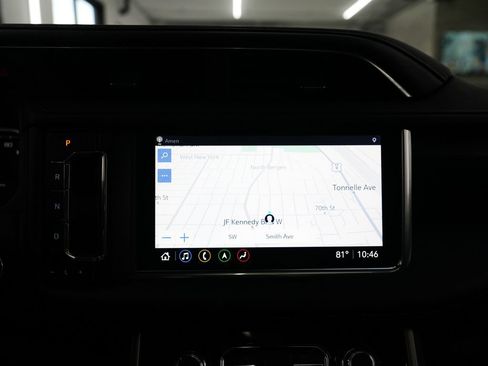 Used 2021 GMC Yukon XL Denali w/ Denali Ultimate Package AWD/4WD image 19