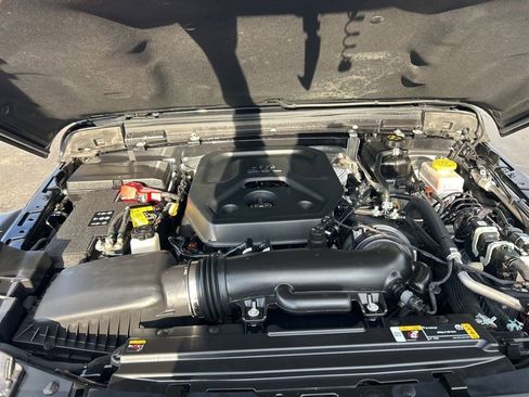 Used 2025 Jeep Wrangler Unlimited Rubicon image 16