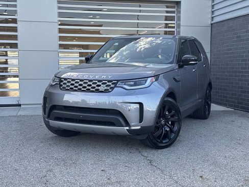 Certified 2025 Land Rover Discovery S AWD/4WD image 1