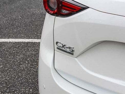 Used 2020 MAZDA CX-5 Signature image 9