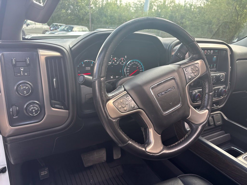 Used 2019 GMC Sierra 2500 Denali w/ Duramax Plus Package AWD/4WD image 12