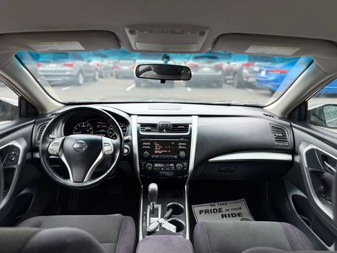 Used 2013 Nissan Altima 2.5 SV FWD image 11