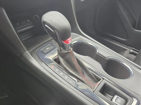 Used 2024 Chevrolet Equinox RS AWD/4WD image 12