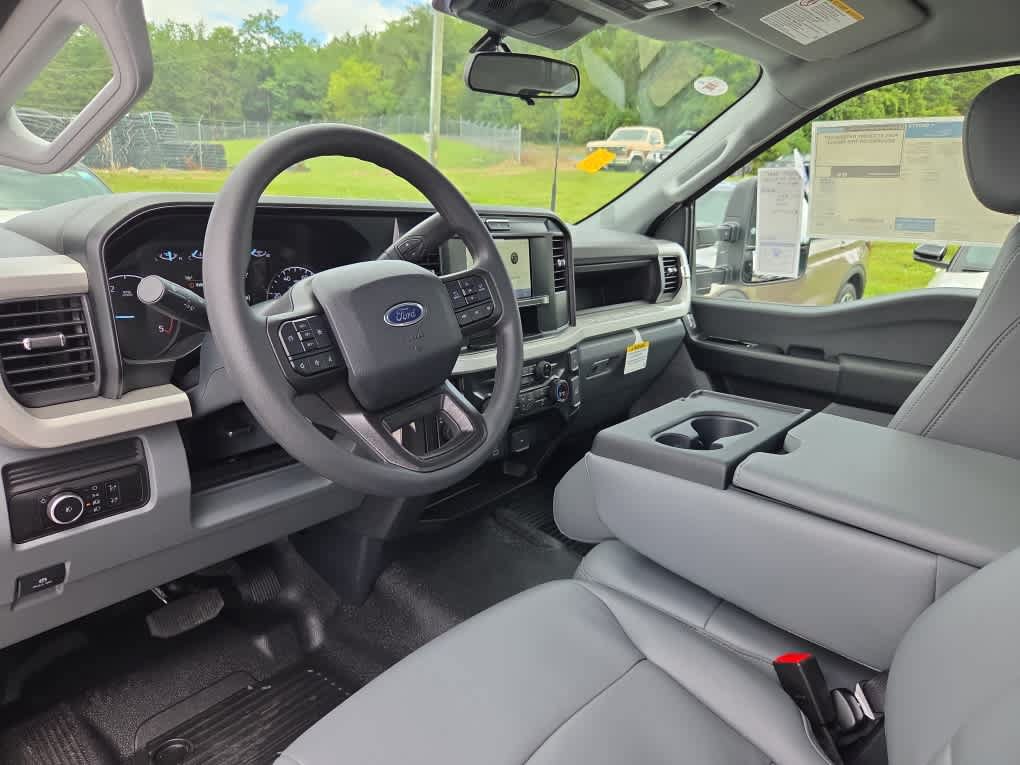 New 2025 Ford F350 XL w/ XL Chrome Package AWD/4WD image 30