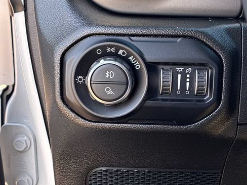 Used 2022 Jeep Gladiator Sport AWD/4WD image 28