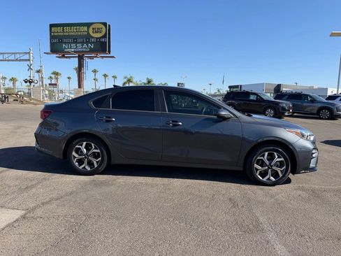 Used 2021 Kia Forte LXS FWD image 7