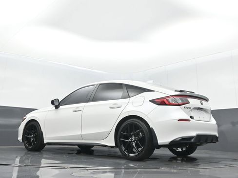 Certified 2025 Honda Civic Sport image 17